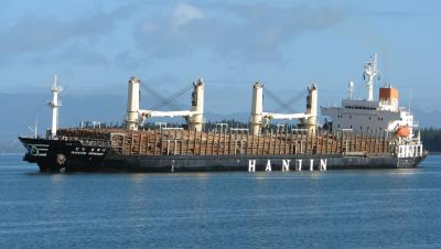 The Hanjin Bombay re-entering Tauranga Harbour after the accident. Credit TAIC.