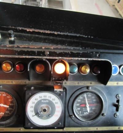 The "all-doors-closed" and "start indicator" warning light arrangements in the driver's cab. Credit TAIC. The "all-doors-closed" and "start indicator" warning light arrangements in the d